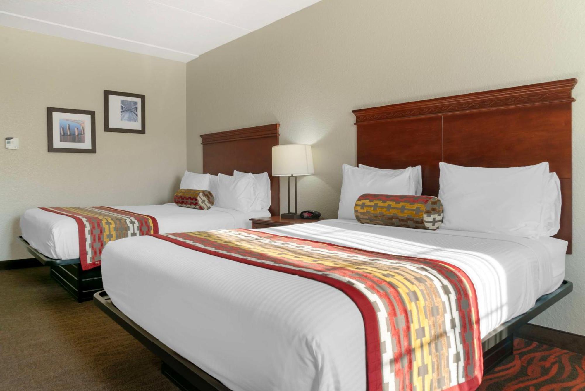 Best Western Executive Inn & Suites Гранд-Рапидс Экстерьер фото