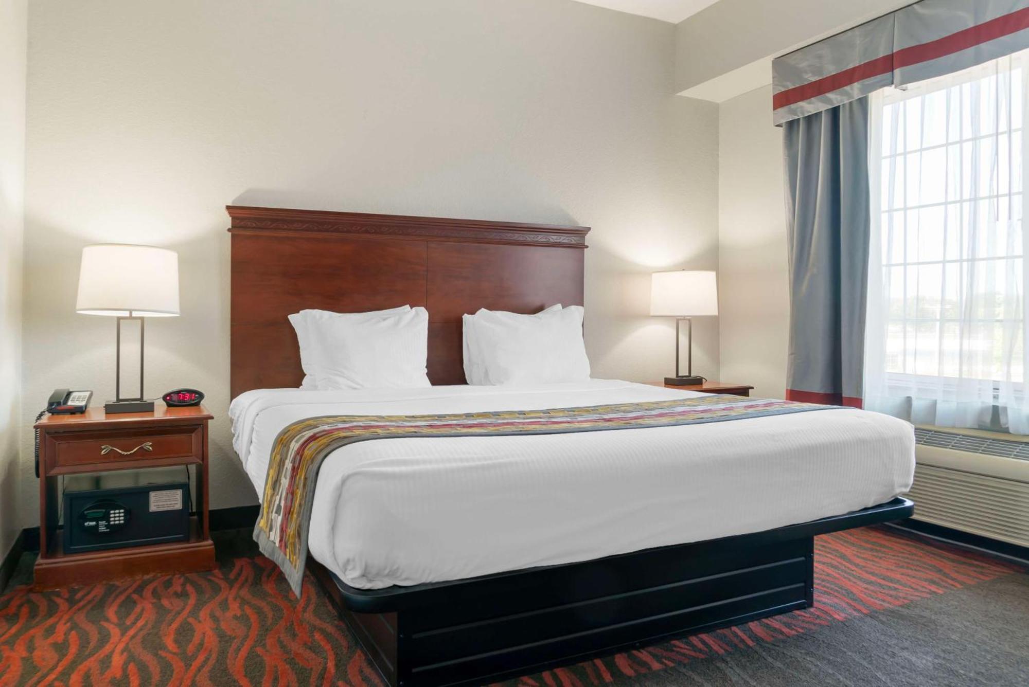 Best Western Executive Inn & Suites Гранд-Рапидс Экстерьер фото