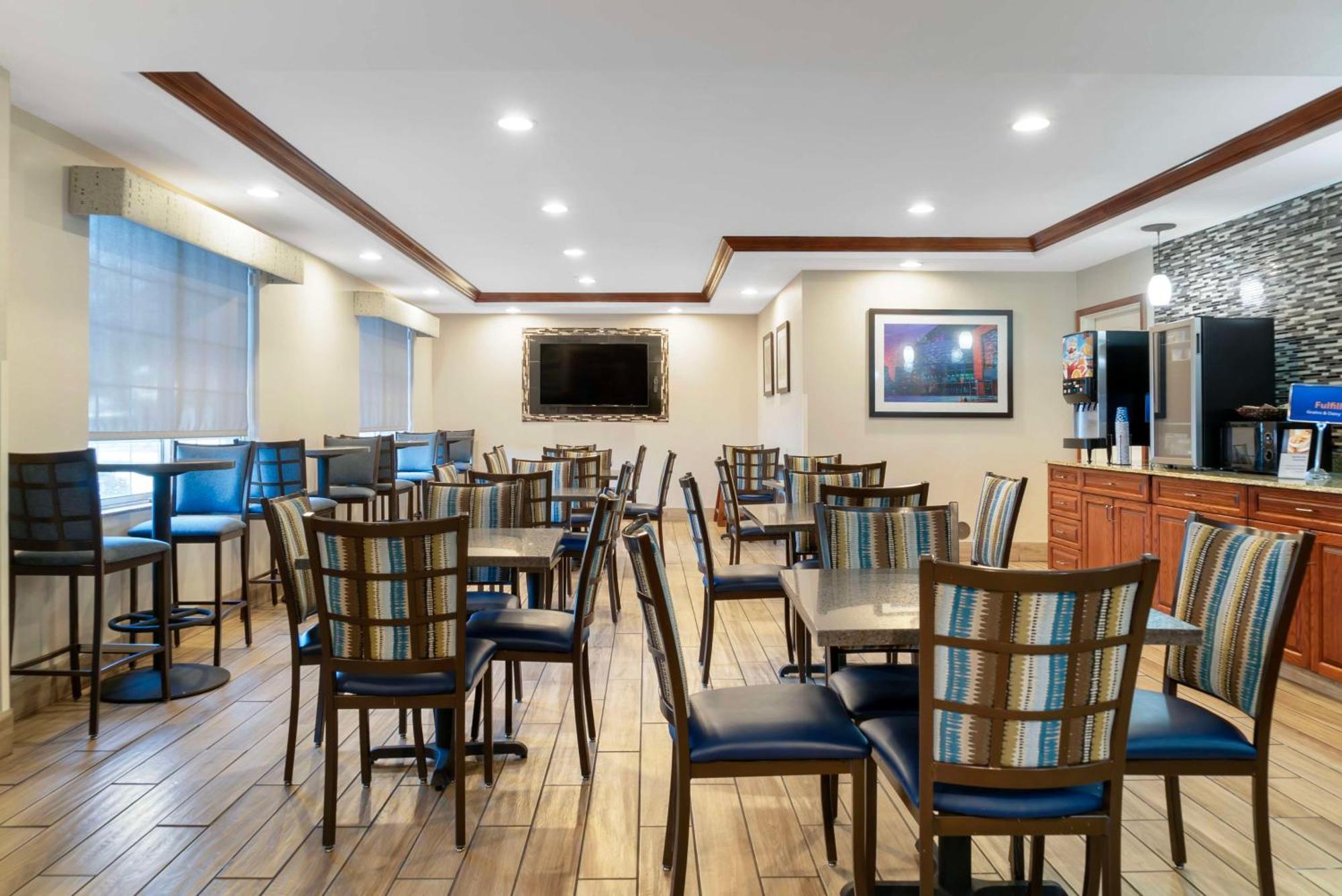 Best Western Executive Inn & Suites Гранд-Рапидс Экстерьер фото