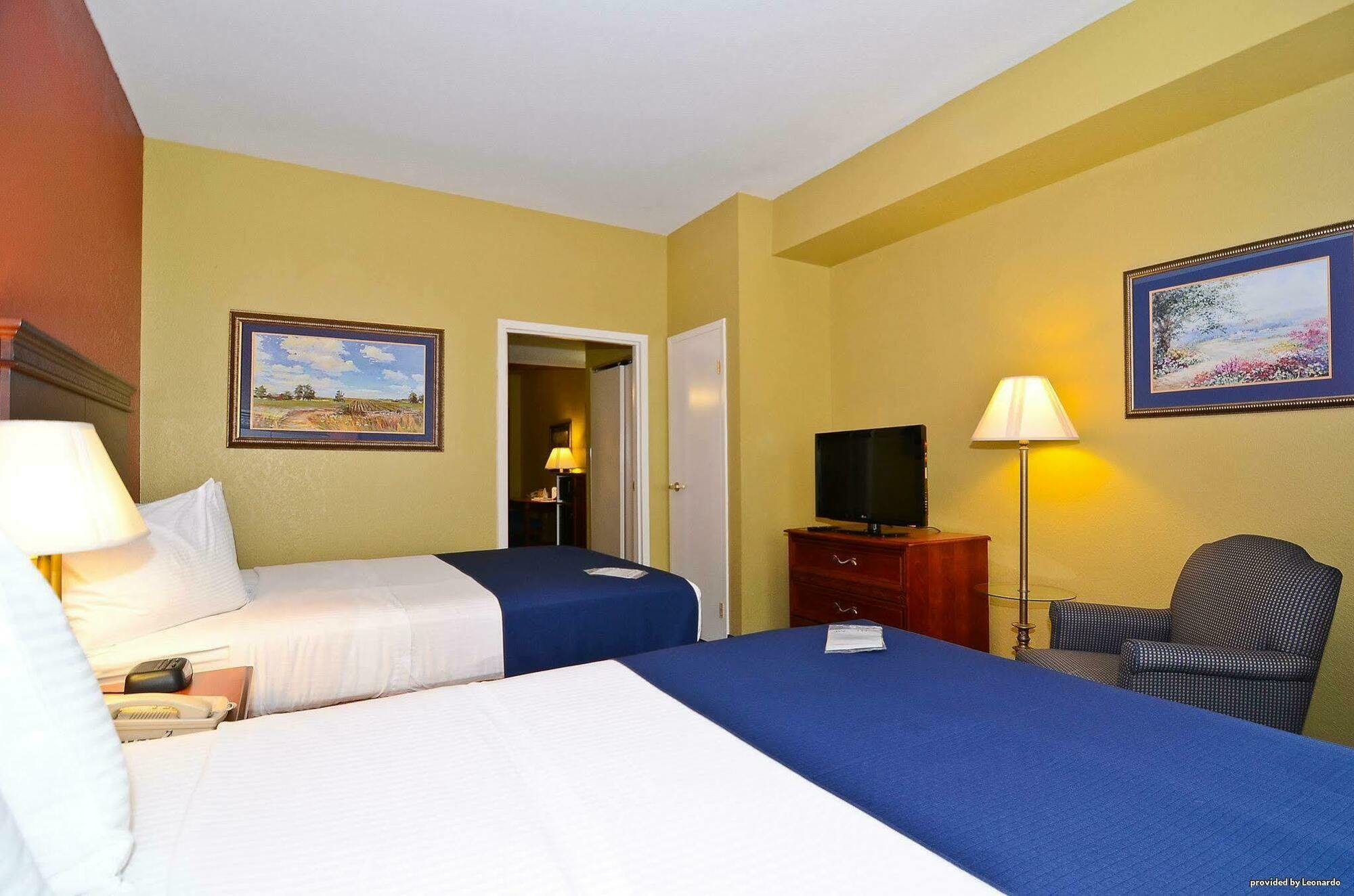 Best Western Executive Inn & Suites Гранд-Рапидс Экстерьер фото